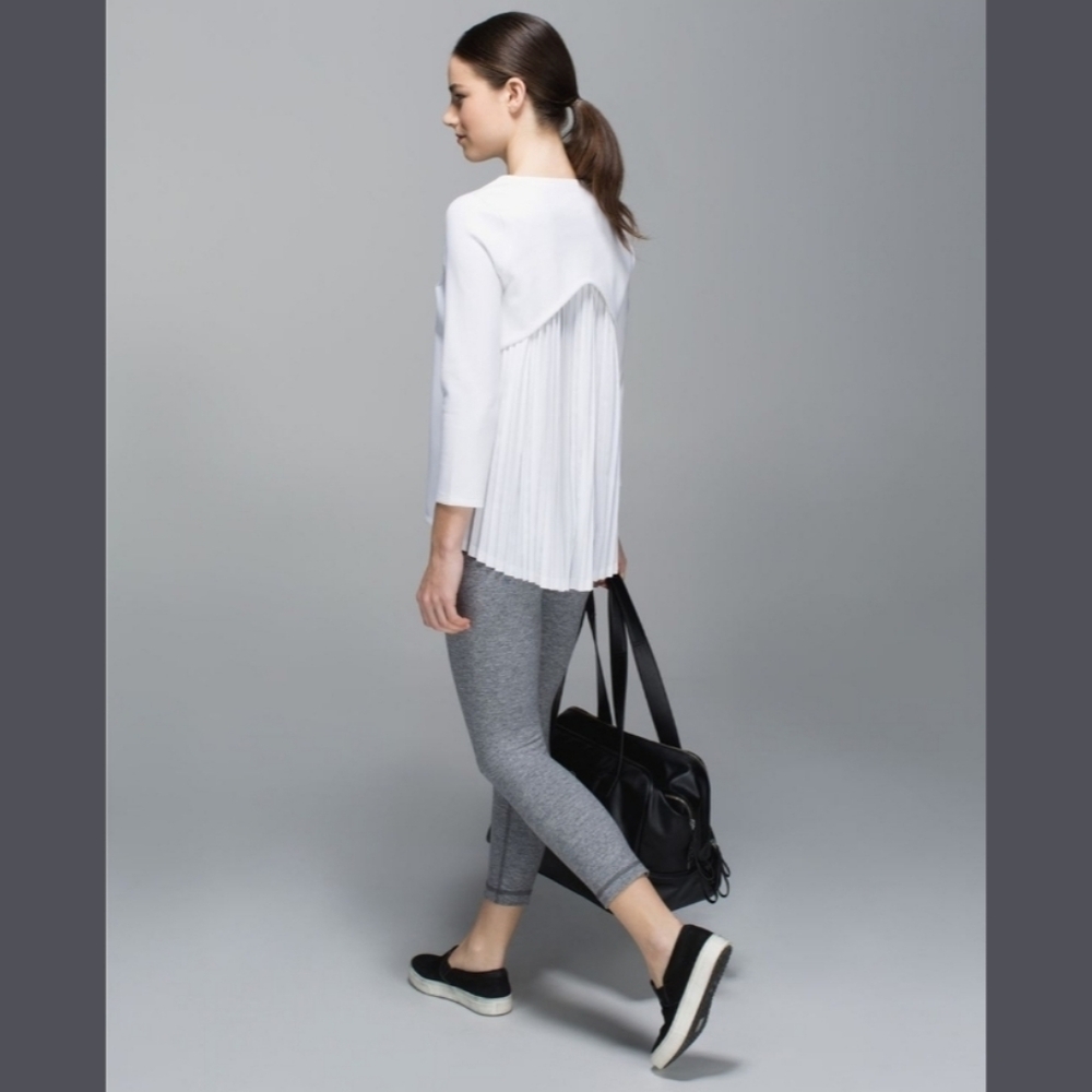 Lululemon Pleat On Long Sleeve Off White Size 6
